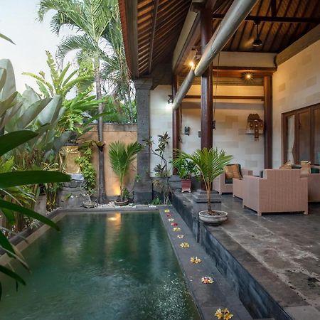 Bidadari Villa Seminyak Exterior foto